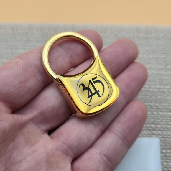 Barlow 345 Twist-Lock Keyholder B788 - Picture 2 of 8